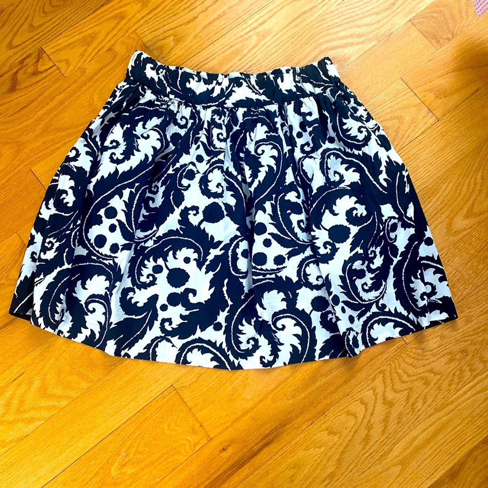 Banana Republic Milly Collection Skirt w Pockets! Navy and white, size 2. EUC
